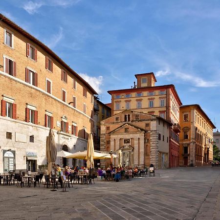 The Bank - Locanda Della Posta Dependance เปรูจา ภายนอก รูปภาพ